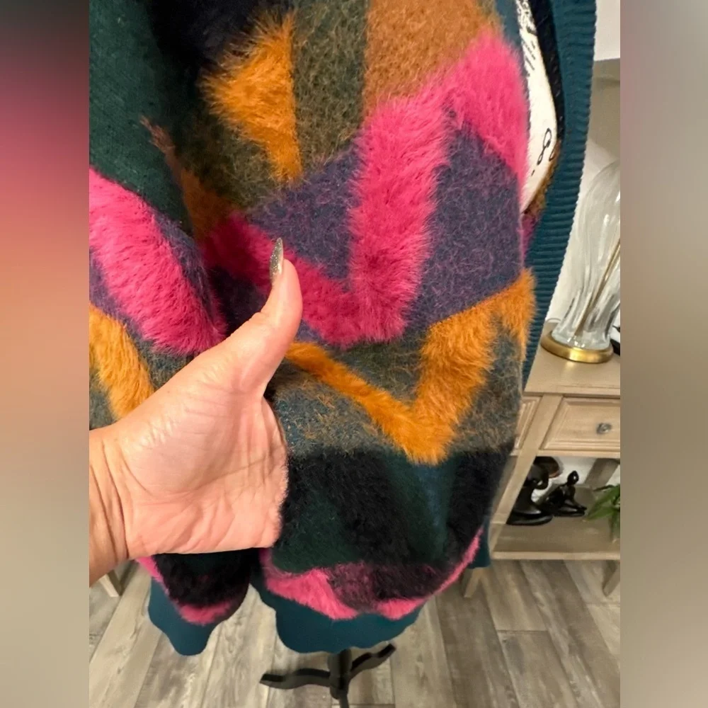 BEL KAZAN embrace vibrant